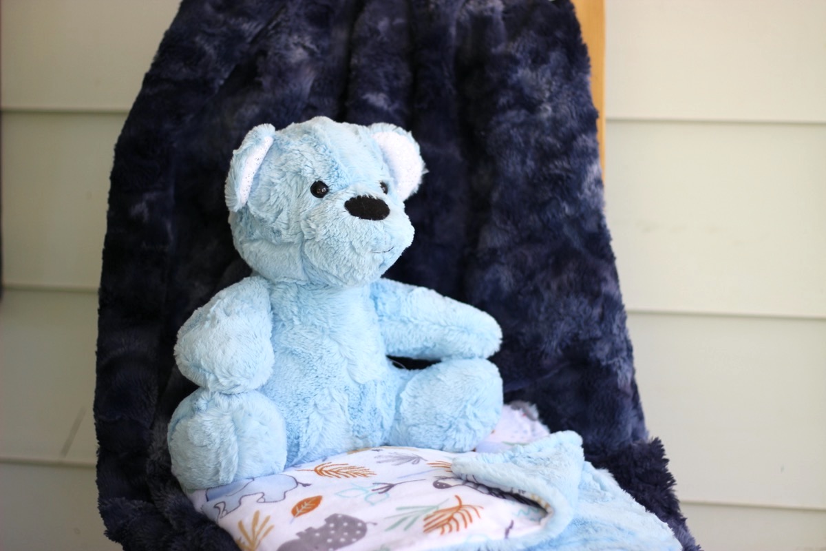 Video: How to Make a Teddy Bear Stuffed Animal with Cuddle® Minky